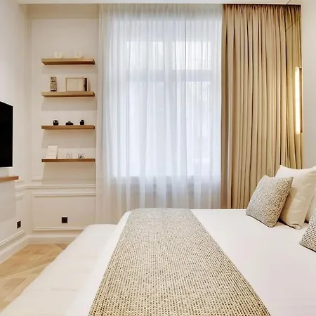 Apartment снеск Q,r-с0de First -,-lander - Triangle D'or Paris